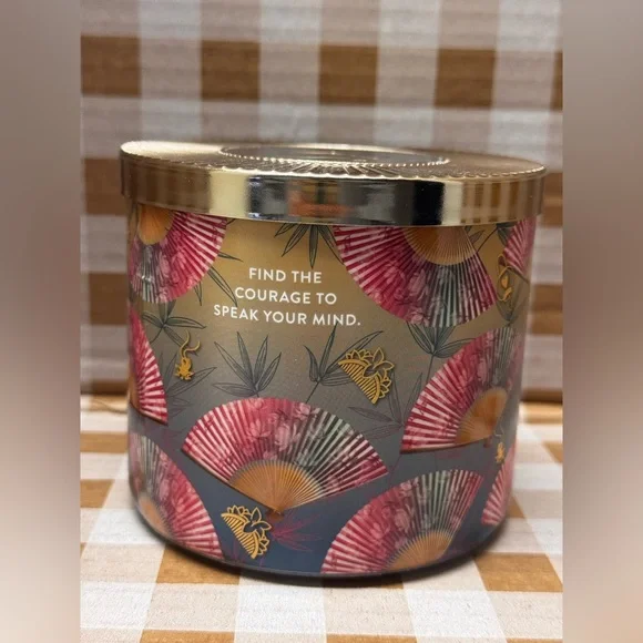 NEW B&BW Disney Princess Mulan 3 wick candle Limited Edition - Picture 2 of 5